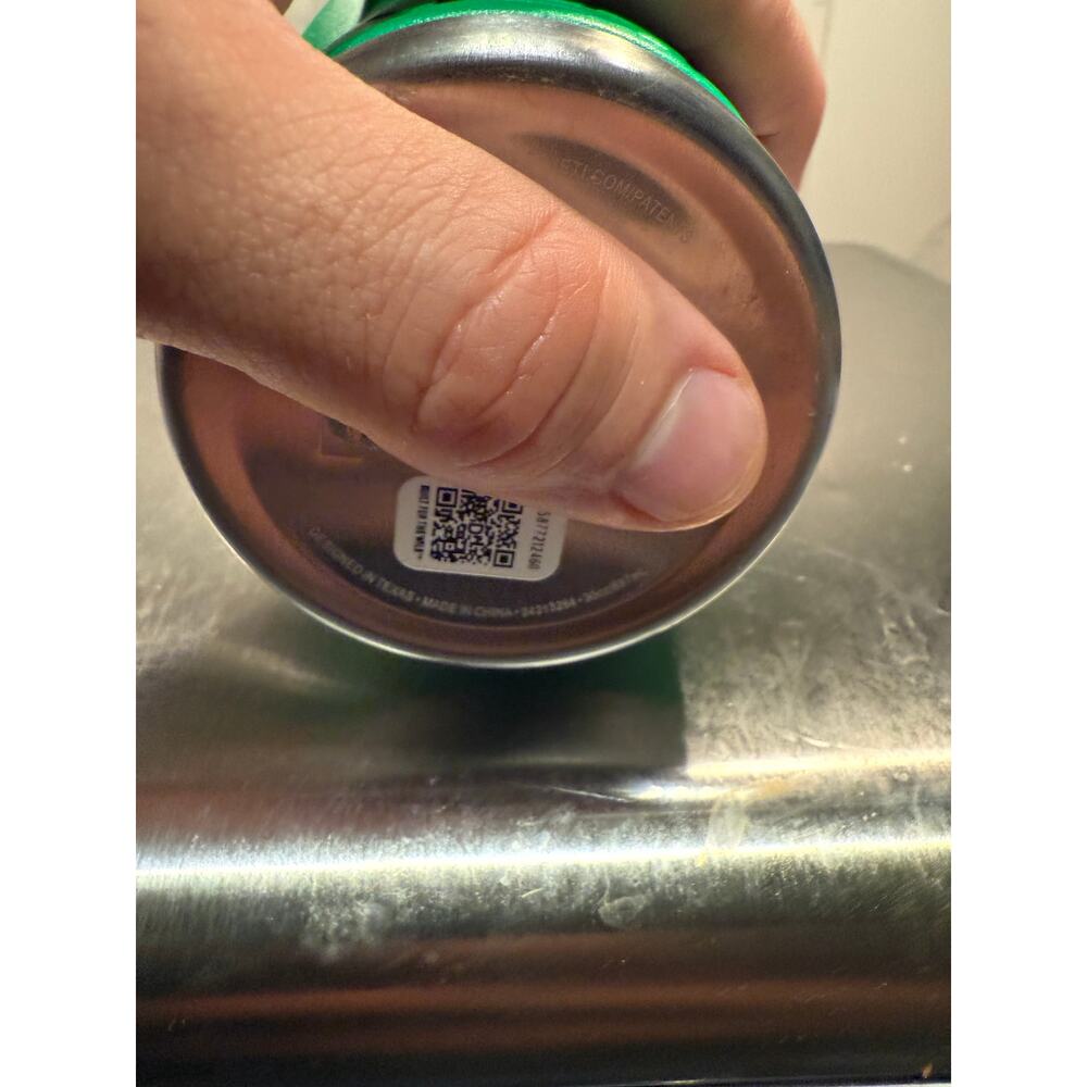 NWT YETI Rambler 30 oz Tumbler with MagSlider Lid – Verde Green - Picture 5 of 5